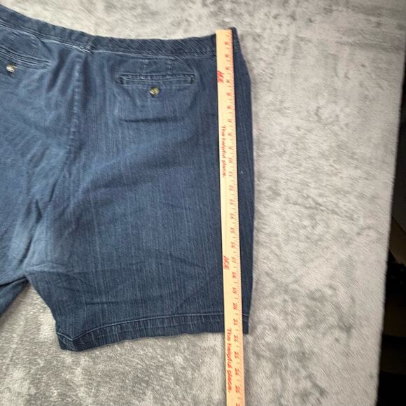 CJ Banks Woman's Size 22W Shorts Denim Jeans 12 Inch Rise Casual - Picture 5 of 6